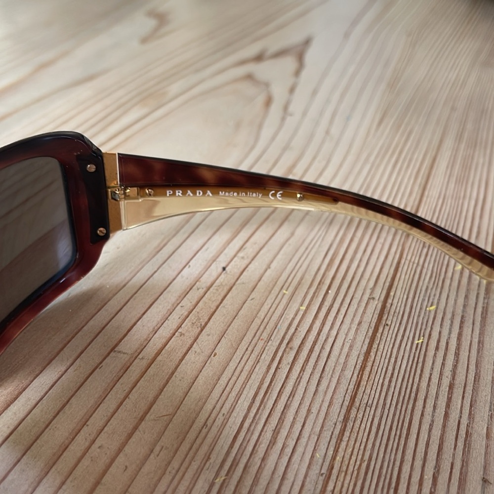 Prada Vintage Sunglasses SPR 01H 2 AU-5G1 - Picture 4 of 8
